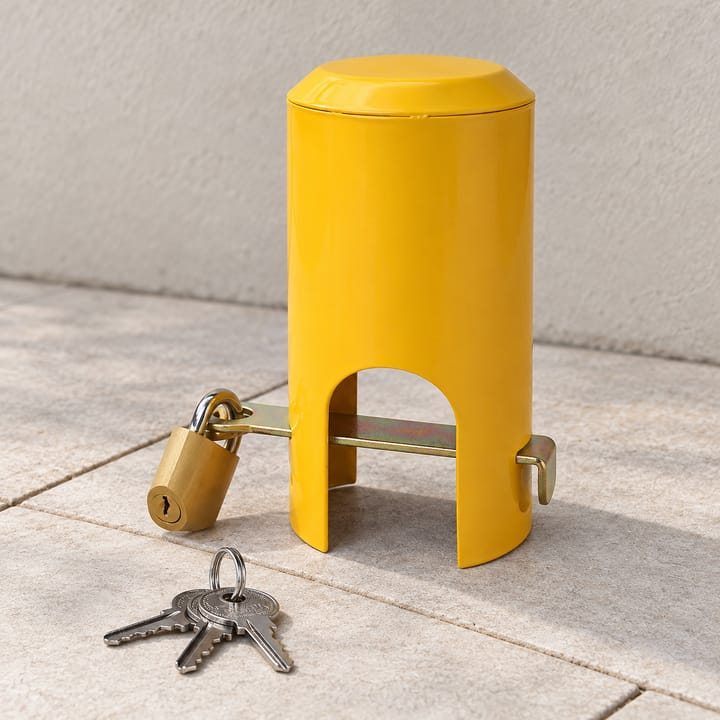 Locking Outdoor Faucet Cover in Yellow